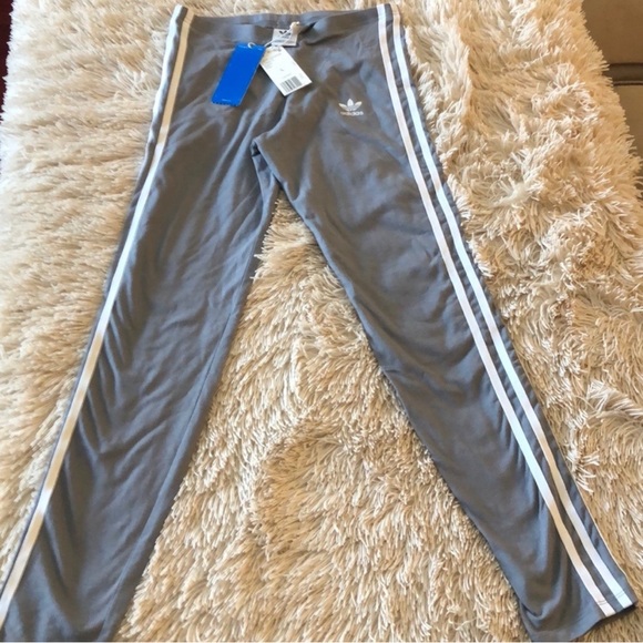 Adidas Girls 3 stripe leggings - size large - Picture 2 of 3